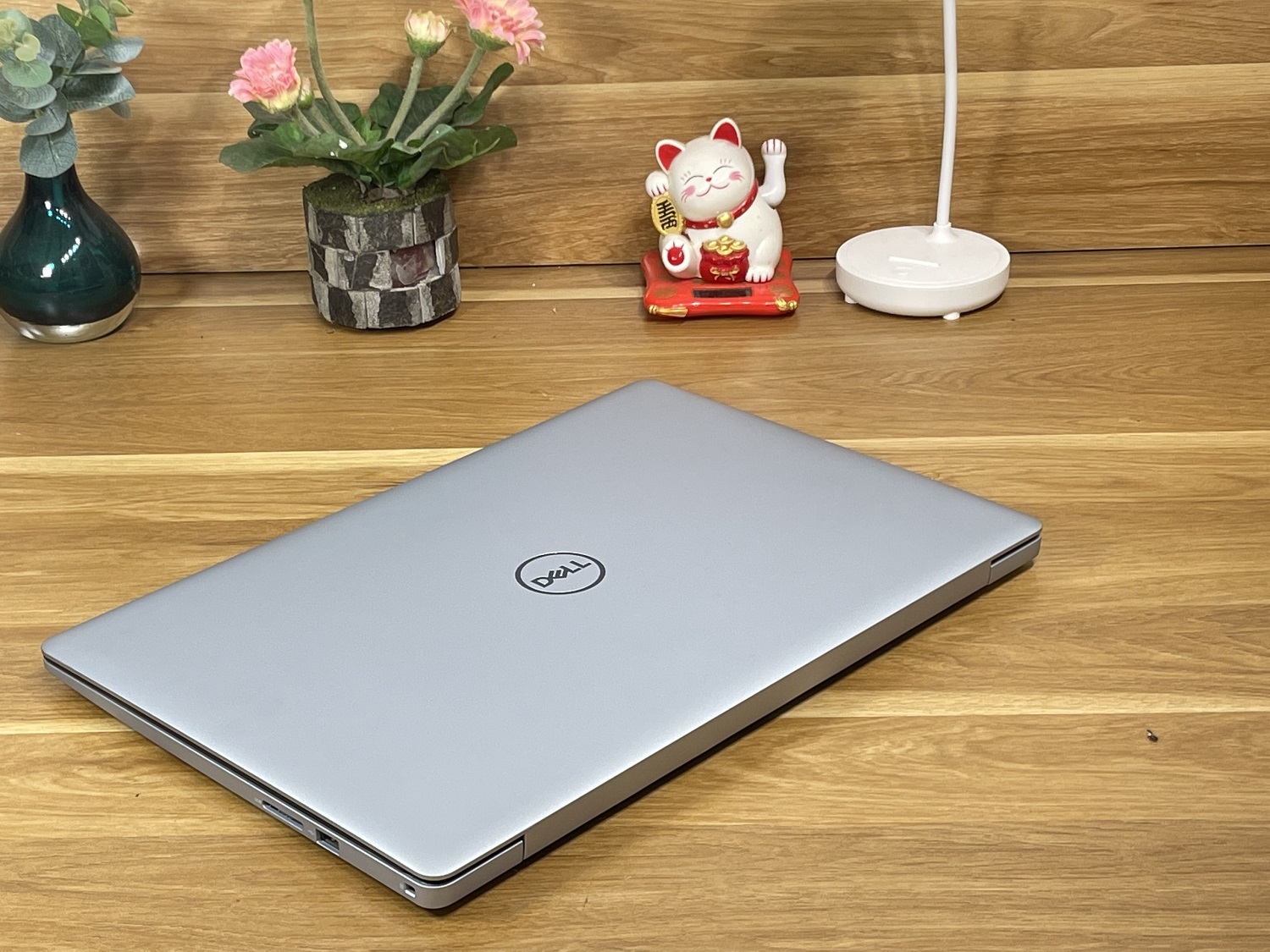Dell Vostro 3590: I5-10210U| 8GB| 256GB| AMD R610 2Gb |15.6 FHD | V3590