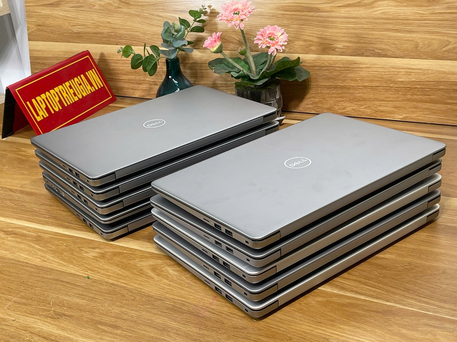 DELL Vostro 5370: i7-8550U | 8GB | SSD 256GB | 13.3FHD Likenew