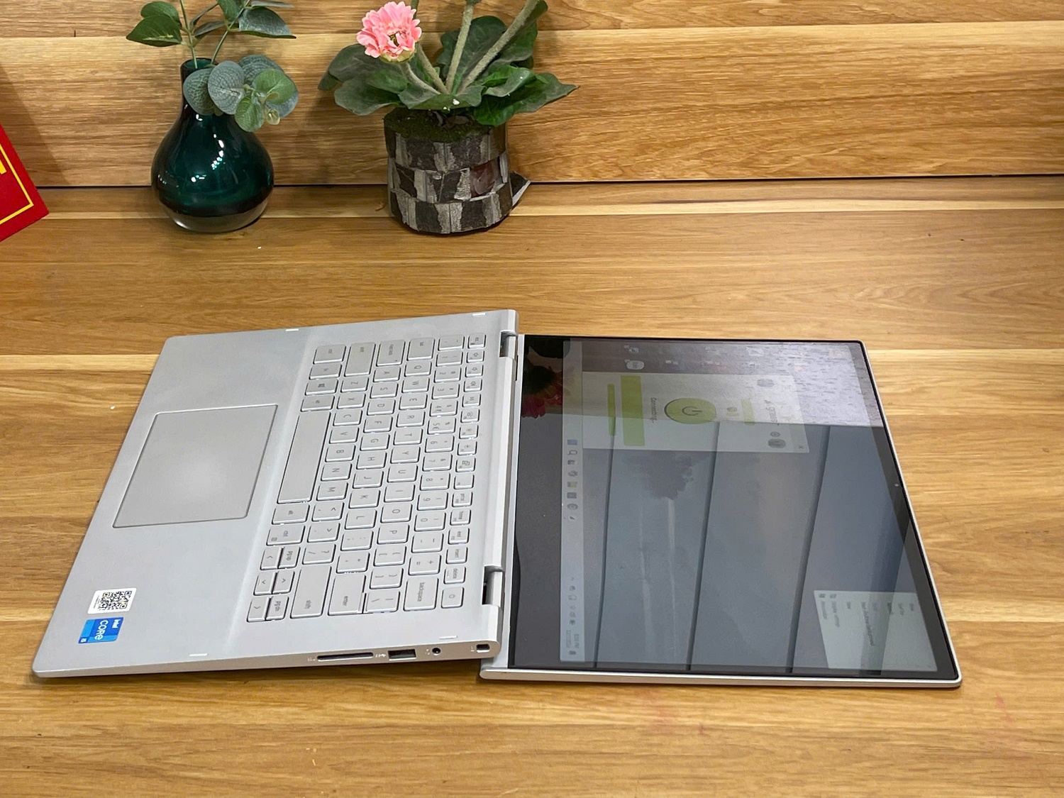 Dell inspiron 5406 2in1 Tound  (Màu bạc) : i5-1135G7| 16GB| 512GB|14 FHD Tound Likenew | N5406
