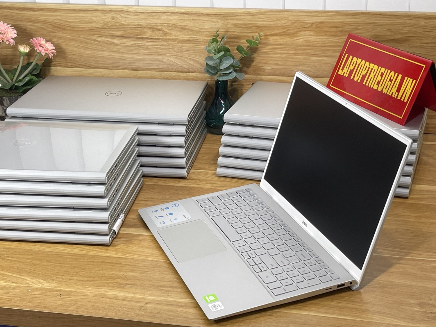 Dell inspiron 5501: i5-1035G1| 8GB| 512GB| MX350 |15.6 FHD | N5501