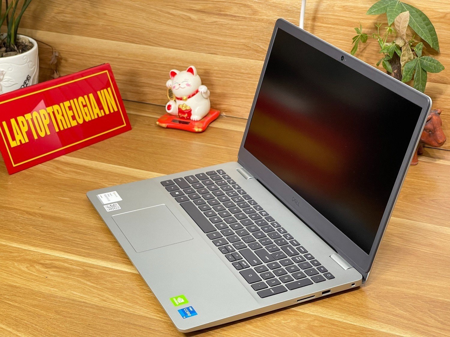 Dell inspiron 5593: i7-1065G7| 8GB| 512GB| MX230 |15.6 FHD Likenew
