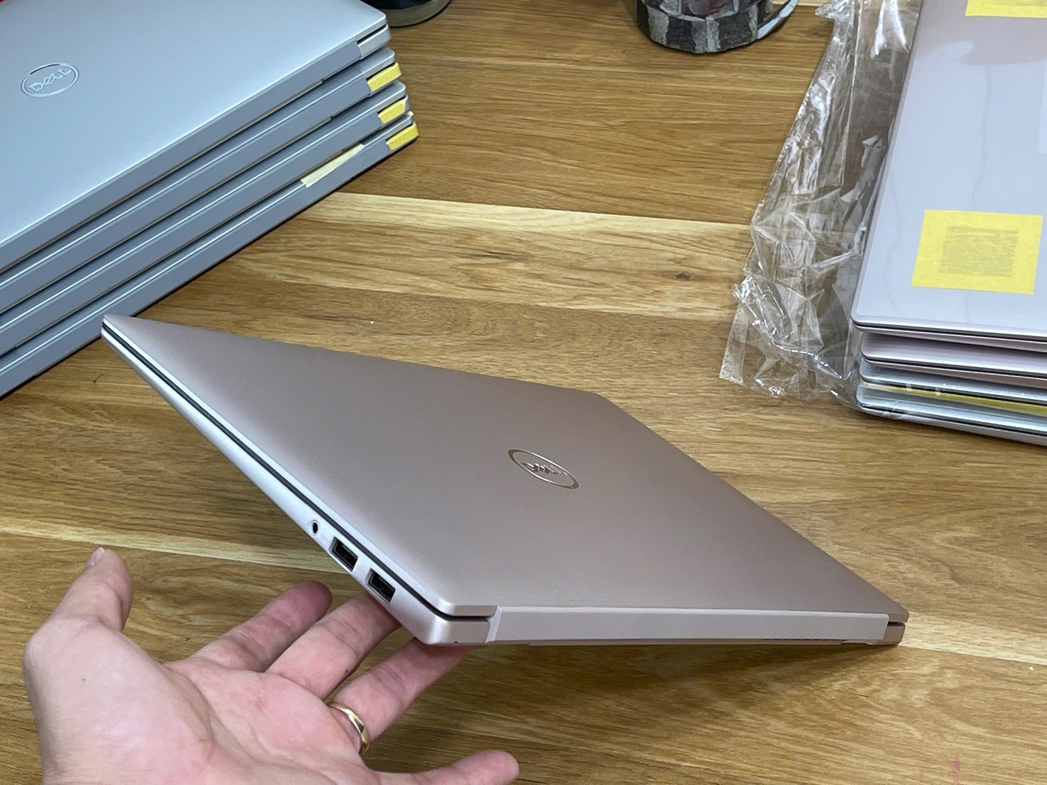 Dell Inspiron 7490: I5-10210U| 8GB| 512GB| MX250 |14 FHD Máy đẹp Likenew | N7490
