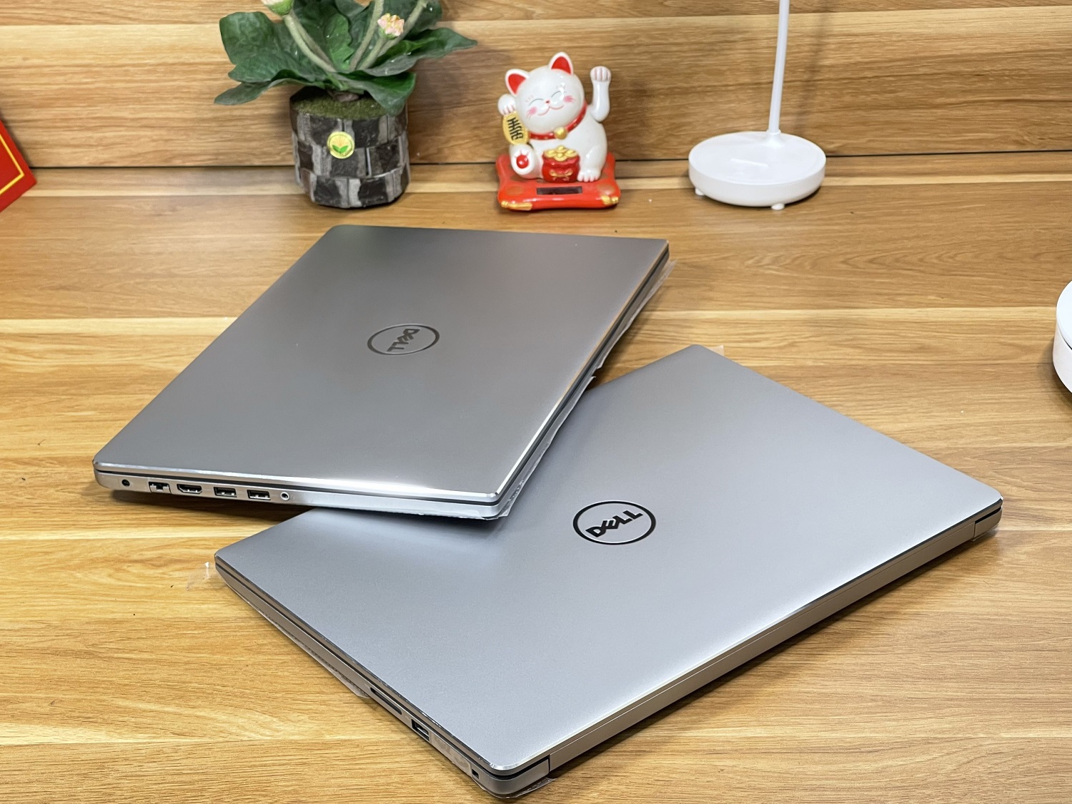 Laptop Dell Inspiron 15R 7560| i7 -7500U | 8Gb | SSD 128GB + 500GB | GT940M | 15.6 FHD new 99%