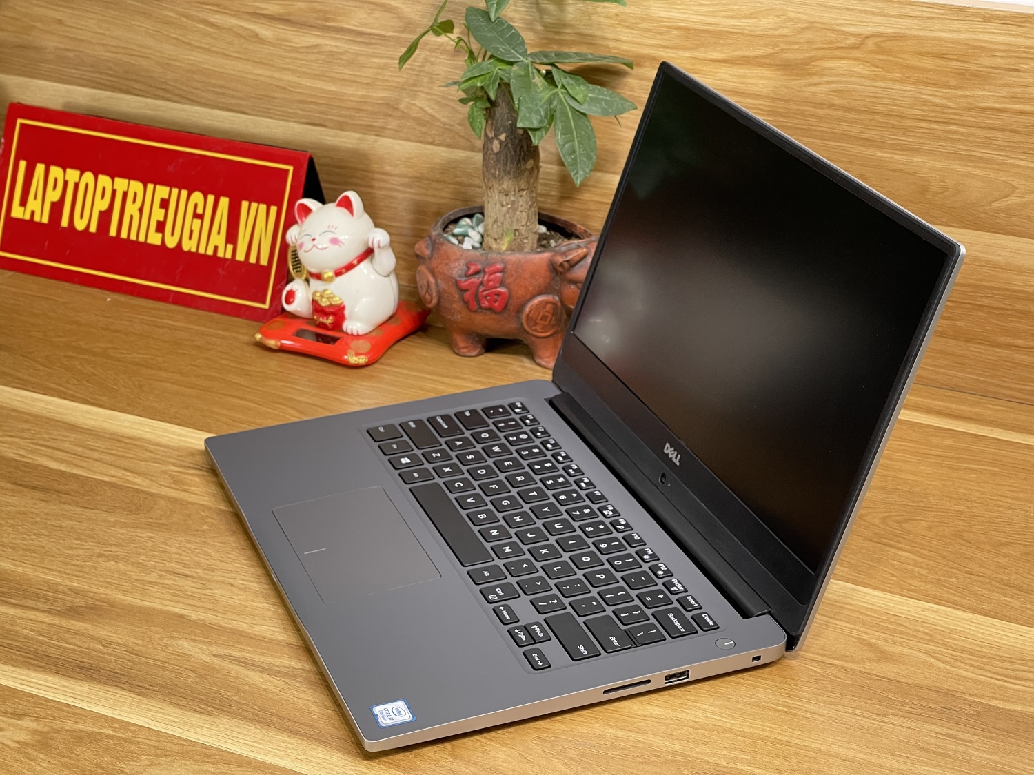 Laptop Dell Inspiron 15R 7560| i7 -7500U | 8Gb | SSD 128GB + 500GB | GT940M | 15.6 FHD new 99%