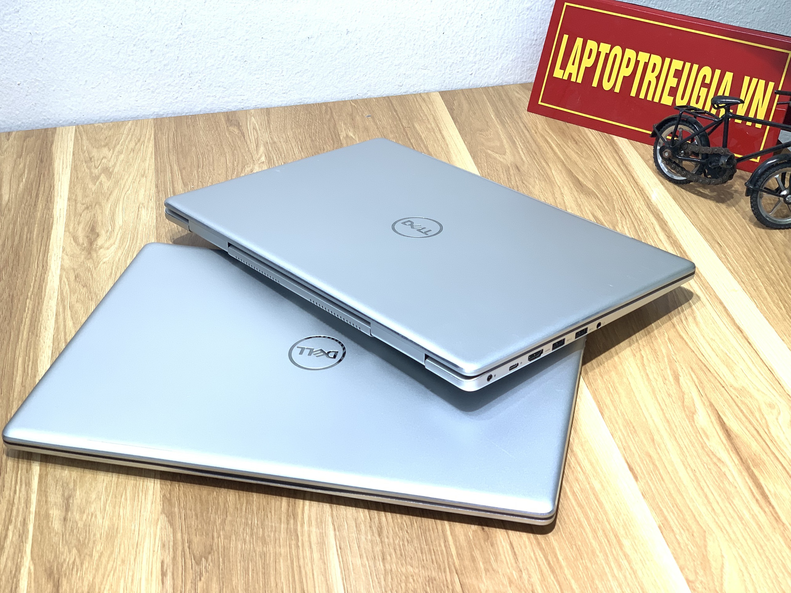 Dell inspiron 7580: I5-8250U| 8GB| SSD 256GB| MX150 |15.6 FHD Máy đẹp Likenew
