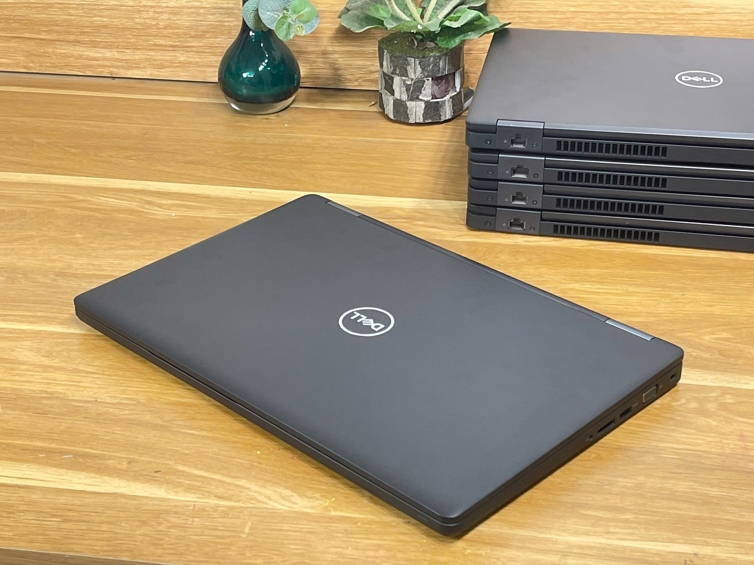 DELL Latitude  E5590: i5-8250U | 8GB | SSD 256GB | 15.6FHD IPS Likenew | 5490
