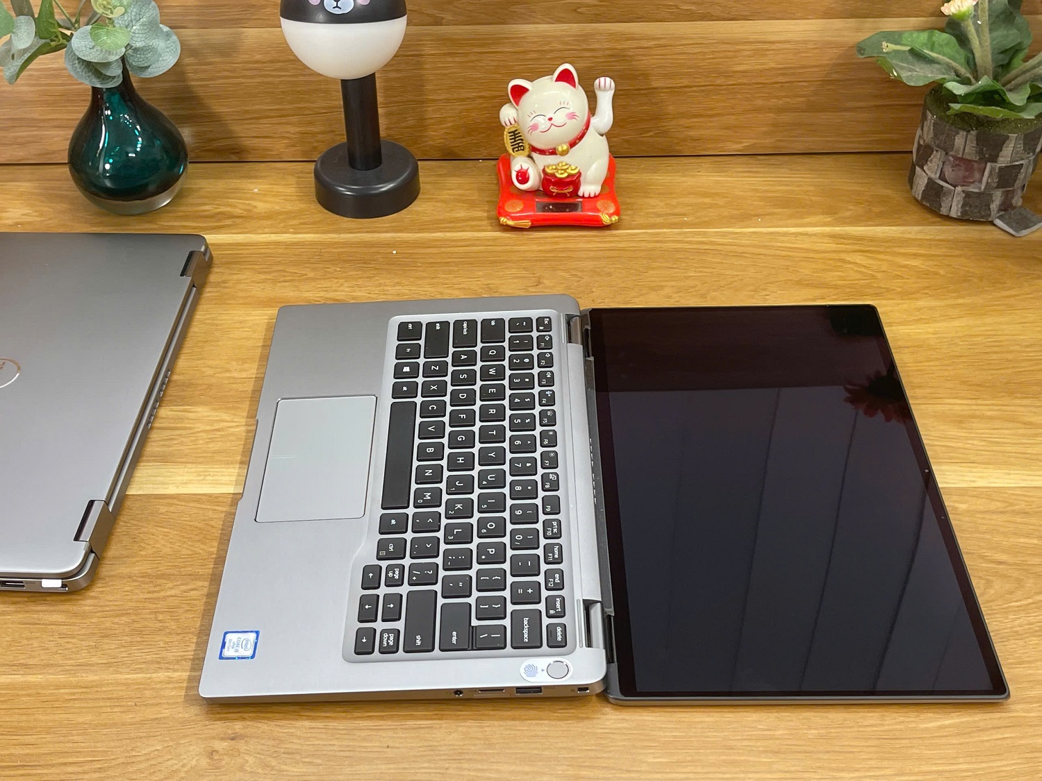 DELL Latitude E7400: i5-8350U | 8G | SSD256G | 14.0FHD Likenew | 7400 nhôm 2in1