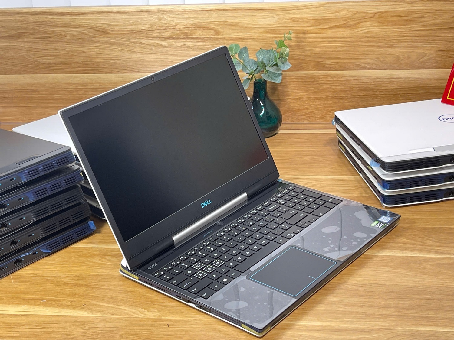 Dell Gaming G5-5590: i7-9750H | Ram 16GB | SSD512GB |RTX2070 | 15.6FHD IPS | G5 5590