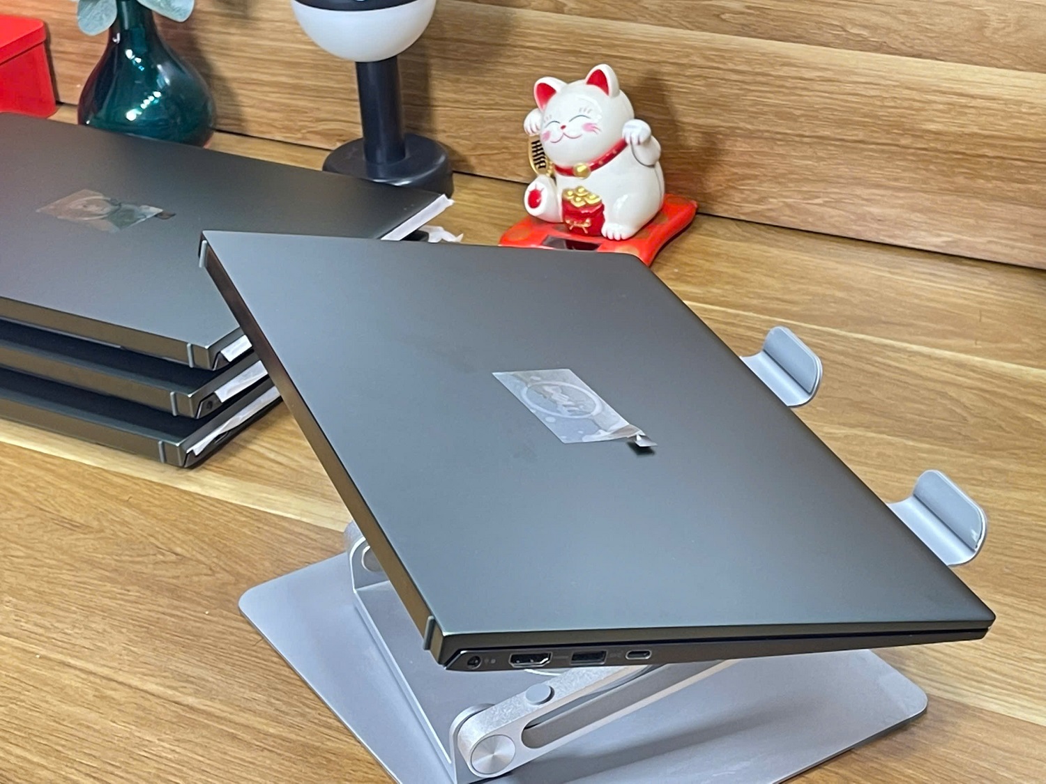 Dell Vostro 5410: i7-11390H | 16GB| 512GB| 14 FHD Likenew | V5410