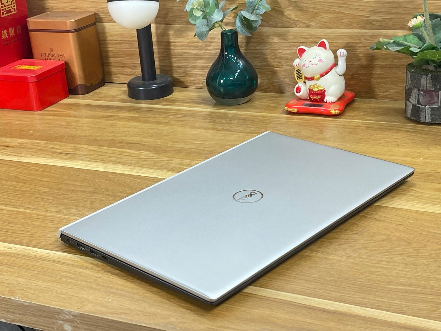 Dell Vostro 5501: i5-1035G1| 8GB| 512GB| MX350 |15.6 FHD | V5501