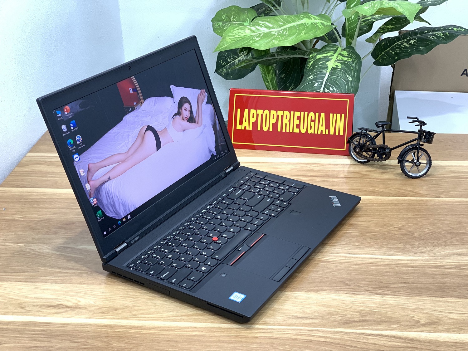 Laptop Lenovo ThinkPad P52 i7-8850H| RAM 16GB| SSD 512GB| Quadro P3200 | 15.6 FHD