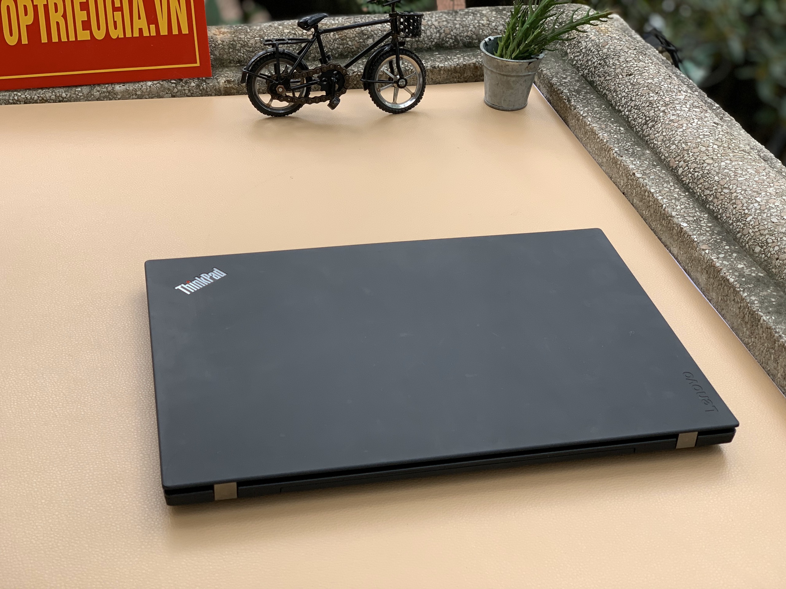 Lenovo Thinkpad T480: i7-8550U | 8Gb | SSD256Gb | 14.0 FullHD IPS  Máy đẹp likenew