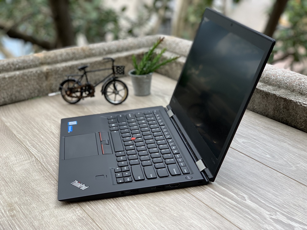 ThinkPad X1C Carbon Gen 5: i5-7200U | Ram 8GB | SSD 256GB | 14inch FHD IPS Like new