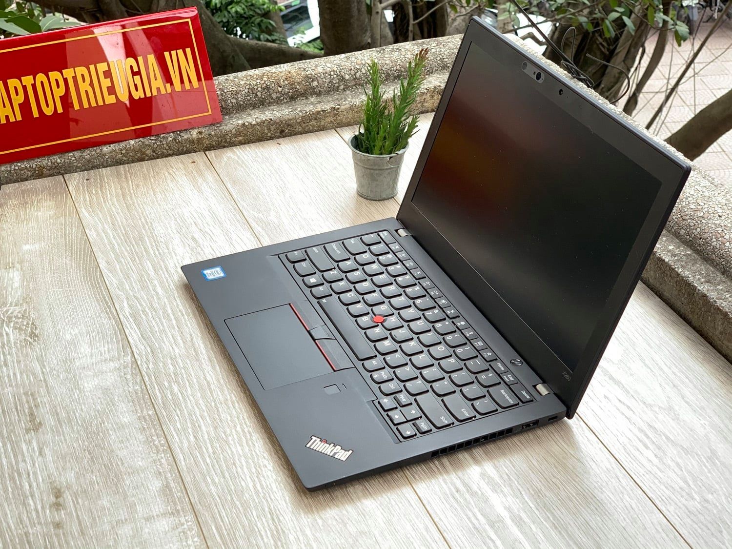 Lenovo Thinkpad X280: i5-8350U | 16Gb | SSD256Gb | 12.5 FullHD IPS  Máy đẹp likenew