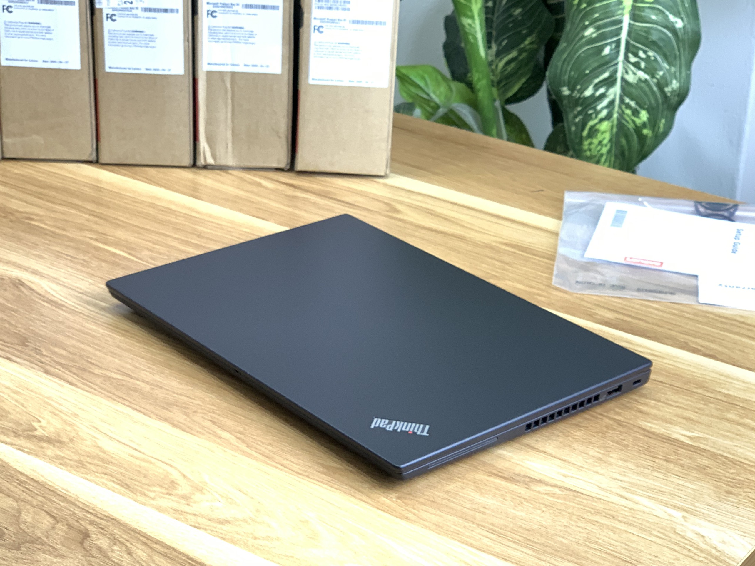 Lenovo Thinkpad X390: i7-8665U | 8Gb | SSD256Gb | 13 FullHD IPS  Hàng USA New FullBox