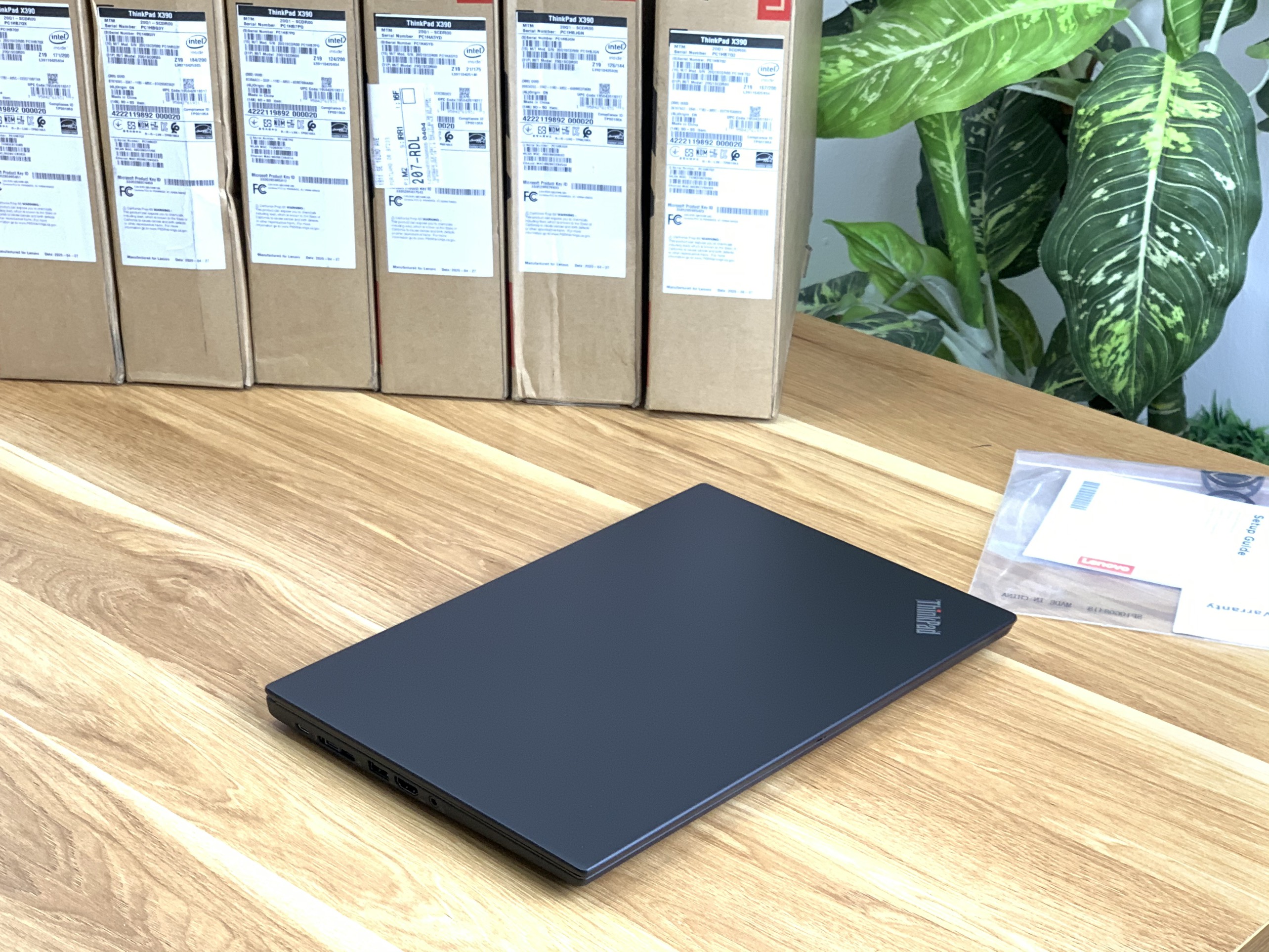 Lenovo Thinkpad X390: i7-8665U | 8Gb | SSD256Gb | 13 FullHD IPS  Hàng USA New FullBox