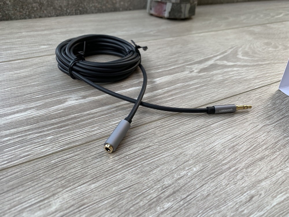 Cáp Audio 3.5mm âm dương chính hãng Ugreen 10595 cao cấp dài 3m Màu Đen