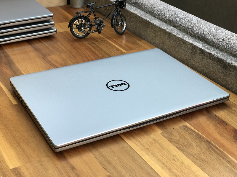 Laptop Dell inspiron 15R 7560: I5-7200U| 8GB| 128GB + 500GB | 15.6 FHD Likenew